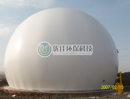 中德合資垃圾處理場雙膜儲氣柜工程