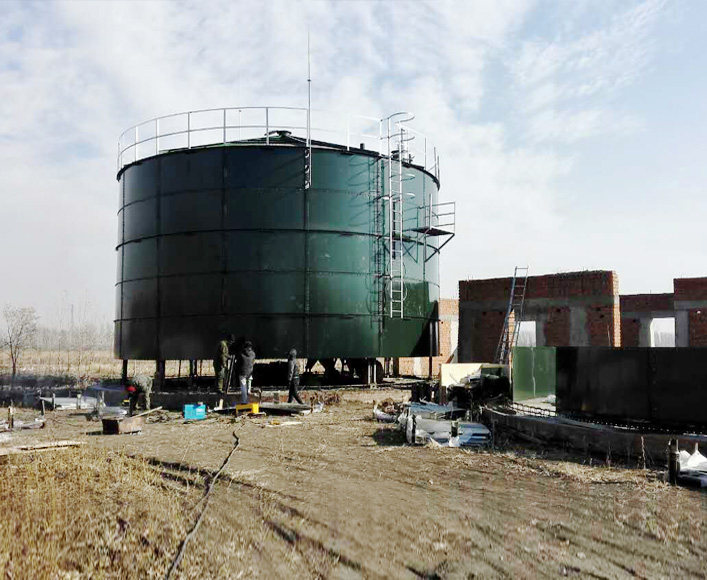 東北1000搪瓷罐拼裝罐體施工